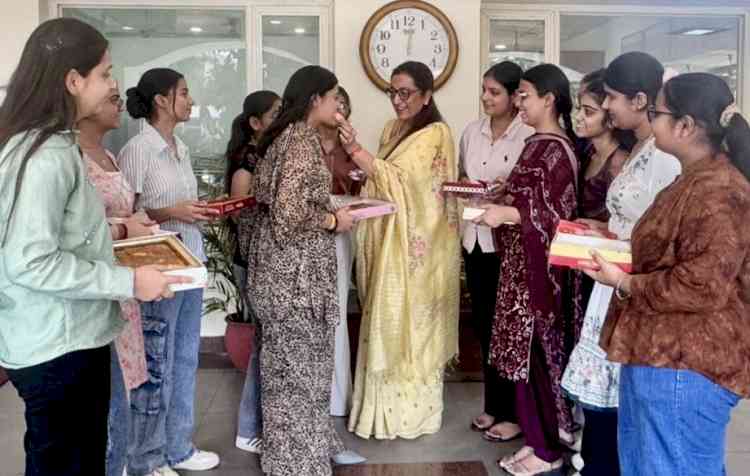 KMV Collegiate Sr. Sec. School students outshine in 10+2 board Results
