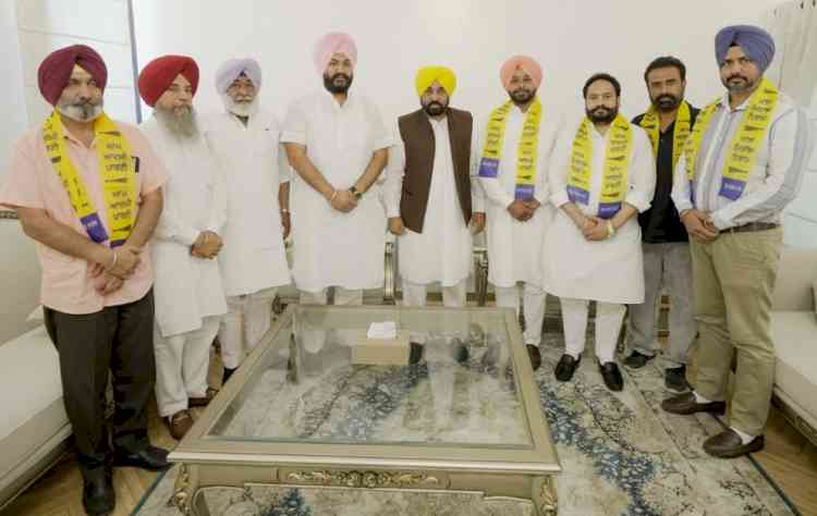 Major Setback for Congress in Majitha, Several Leaders Join AAP