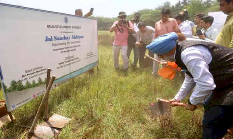 Delhi L-G launches DDA campaign to revive 101 water bodies
