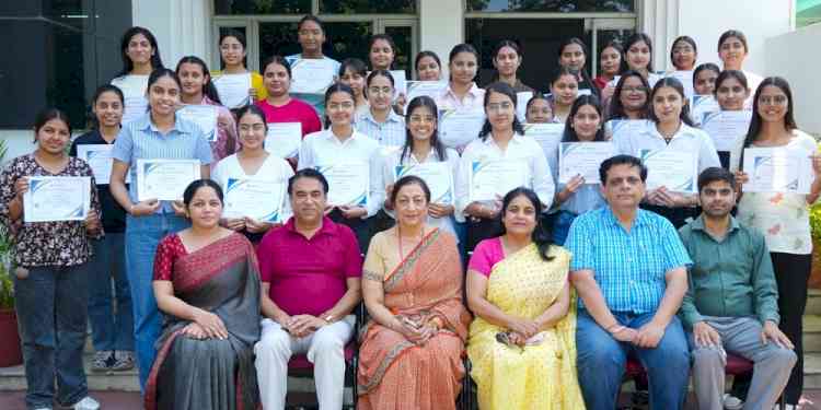 KMVites Successfully Complete Mastering Advanced Excel with AI Course in association with Industry Partners