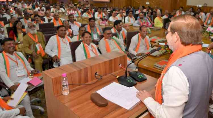 पीएम मोदी का अंत्योदय से संतृप्ति मॉडल हर पात्र को बनाएगा लाभार्थीः कैबिनेट मंत्री डॉ अरविंद शर्मा