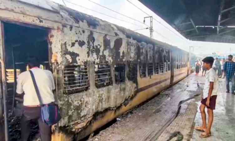 Fire breaks out in passenger train at Sasaram station, no casualties reported