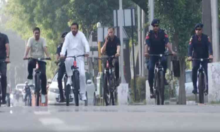 Haryana CM Saini cycles to Sukhna Lake to push save fuel message