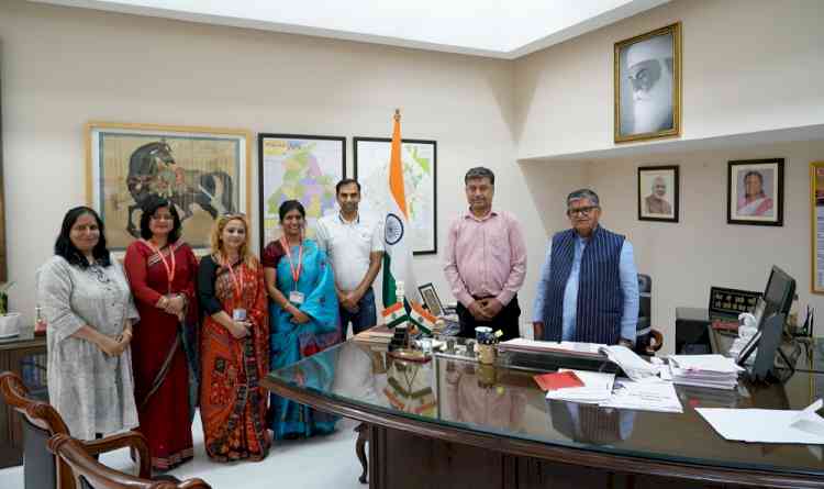 Delegation Meets Punjab Governor and UT Administrator; Invites Him to One-Day Symposium ‘Shakti and Srishti’