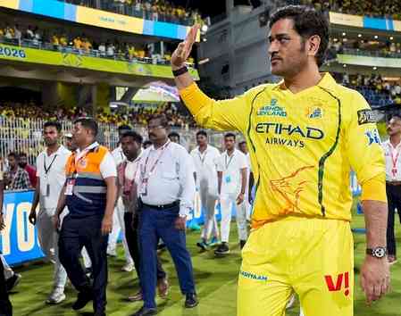 'There’s still no certainty around whether he will play in 2027': Simmons on Dhoni