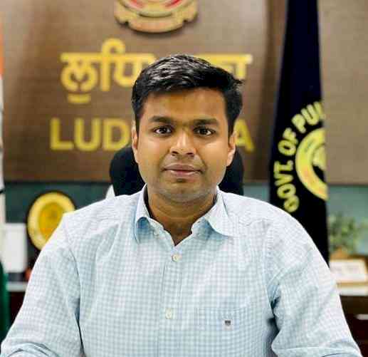 DC Himanshu Jain constitutes district level regulatory body for fee regulation