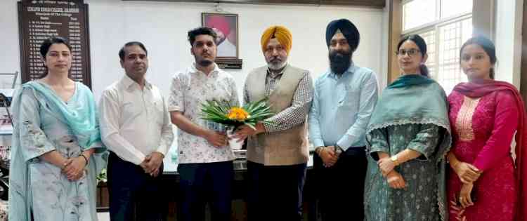 Lyallpur Khalsa College Student Prince Chopra Secures 3rd Rank in University Exams