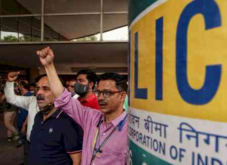 LIC emerges as highest profit-making financial firm in Q4