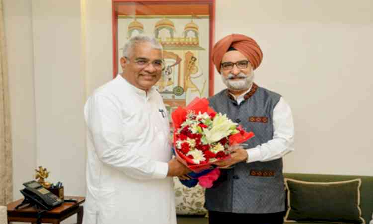 L-G Sandhu discusses Delhi's green issues with Bhupender Yadav