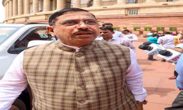 Pralhad Joshi attacks Congress over Siddaramaiah exit, calls it ‘insult to OBCs’