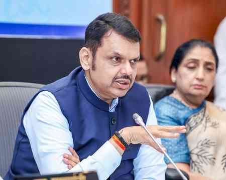 Take strict action without leniency, Maha CM Fadnavis after ordering probe into 13 hooch deaths