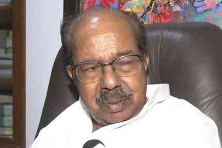 No question of anyone feeling aggrieved: Former K'taka CM Moily on Siddaramaiah's resignation