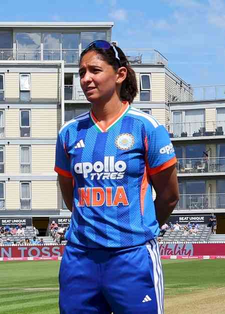 2nd Women's T20I: Harmanpreet, Shreyanka return as England elect to bat first against India