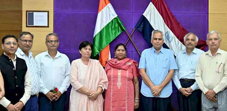 एमडीयूः सेवानिवृत्त कर्मचारियों को दी सम्मानपूर्ण विदाई