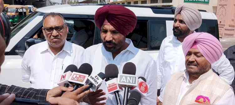 Congress completely united: Warring