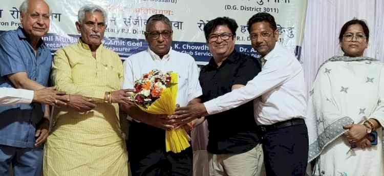 नियमित व्यायाम और योग से शरीर बनता है स्वस्थः पूर्व मंत्री ग्रोवर