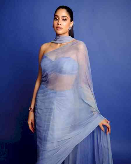 Jahnvi Kapoor gets hit by Ram Charan's fan during 'Peddi' event?