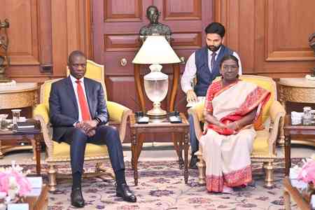 President Murmu meets South African Deputy Prez, calls for continued bilateral engagement