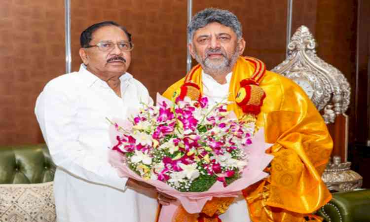 New K'taka ministry: Shivakumar as CM, Parameshwara Dy CM; 13 ministers to take oath, including Siddaramaiah's son