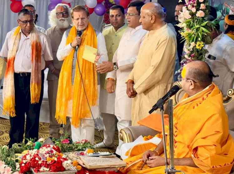 श्रीमद्भागवत कथा के चौथे दिन मंत्री डॉ अरविंद शर्मा व विपुल गोयल ने लिया आशीर्वाद