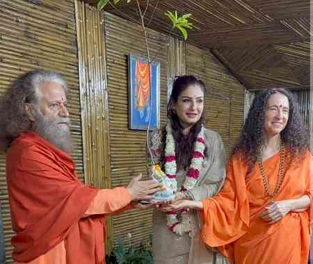 Raveena Tandon celebrates World Environment Day with  blessings of Ma Gange, feeds a calf
