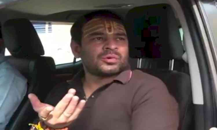 Bihar: Tej Pratap Yadav visits ailing Rabri Devi amid security row