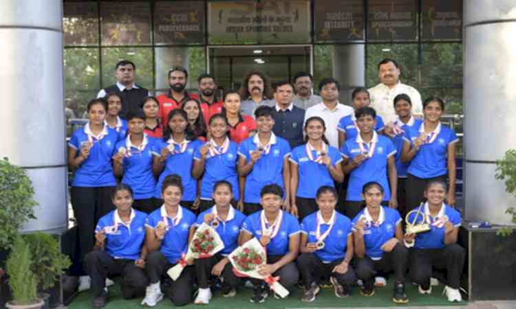 Dr Mandaviya felicitates men's and women's teams for their stupendous performance at U-18 Hockey Asia Cup