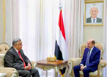 Indian envoy meets Yemeni PM in Riyadh to boost ties