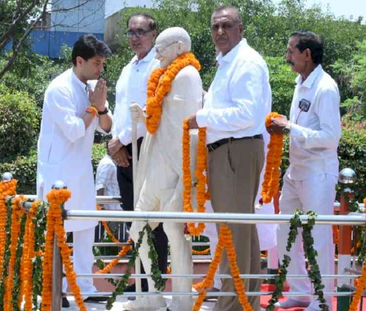 रोहतक में विकसित भारत संकल्प सम्मेलन में केंद्रीय मंत्री सिंधिया ने गिनाई केंद्र सरकार की उपलब्धियां