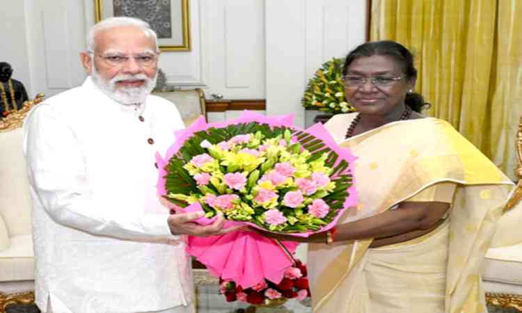 PM Modi's tenure distinguished by far-reaching advancements: Prez Murmu extends greetings