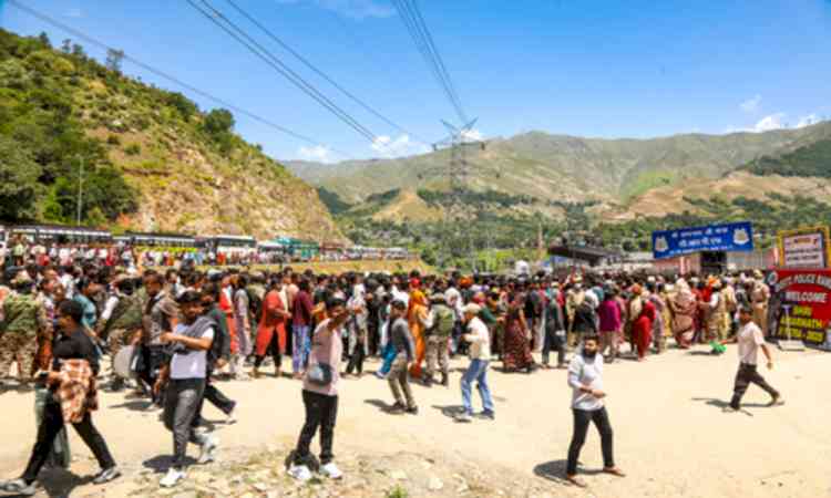 J&K L-G reviews arrangements for upcoming Shri Amarnath Yatra