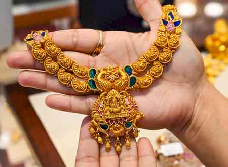 Gold, silver prices fall up to 2 pc amid West Asia tensions