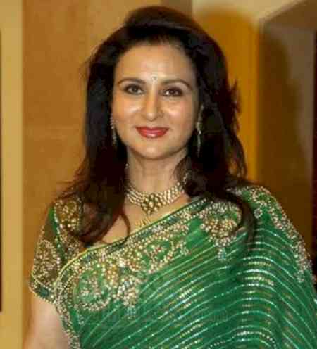Poonam Dhillon opens up on sacrificing her career for motherhood