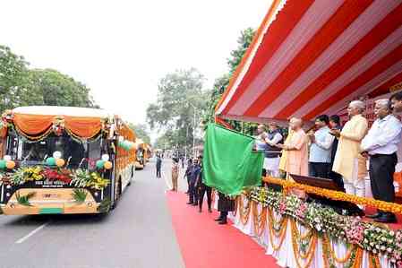 Electric buses rolled out in Noida-Greater Noida, 3 hydrogen buses to ply to Jewar airport