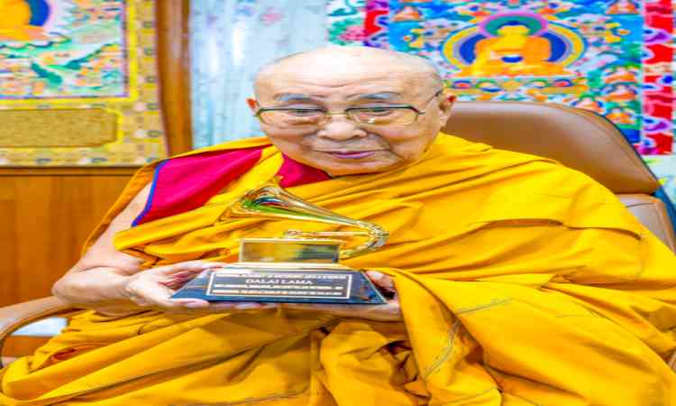 Dalai Lama discharged from Delhi hospital after knee replacement surgery