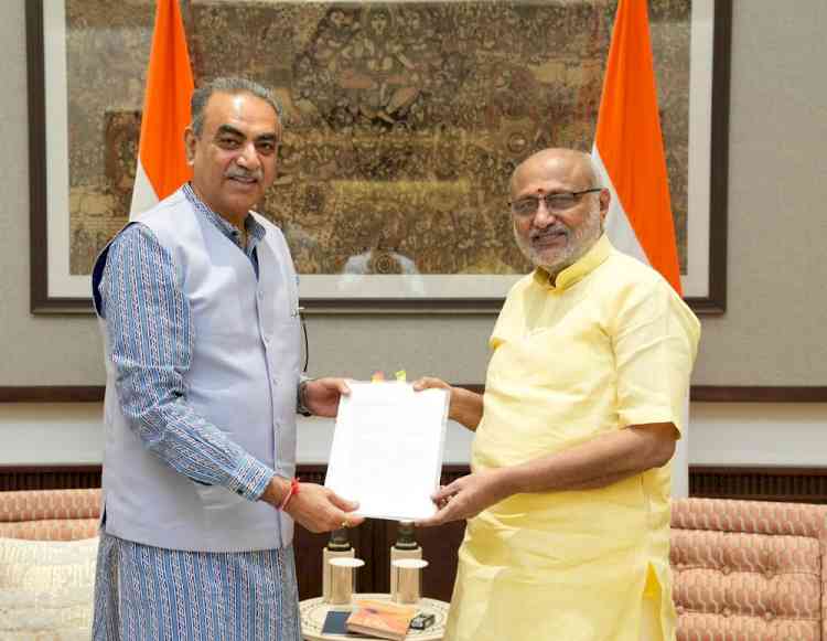 Senior BJP leader Sanjay Tandon meets Vice President CP Radhakrishnan, seeks early resolution of Panjab University retirement age issue