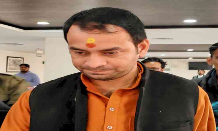 Taking a cue from parents, Tej Pratap Yadav returns Bihar govt’s security