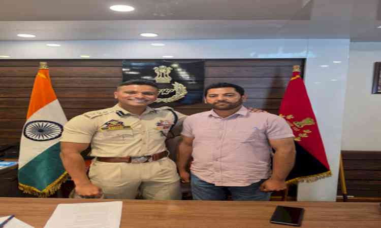 J&K Police constable in Anantnag felicitated for tracing 3 missing minors