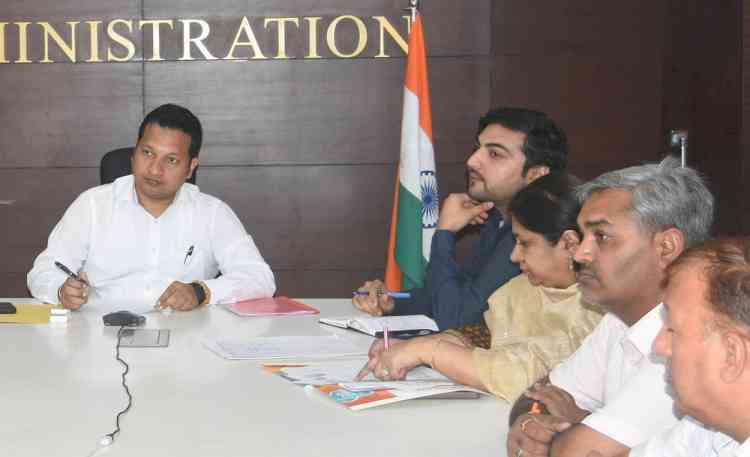 डीसी सचिन गुप्ता ने सभी मंडियों में आधारभूत ढांचा सुदृढ़ करने के निर्देश दिए