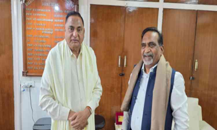 Delhi BJP outreach: South Delhi MP Ramvir Singh Bidhuri meets Patel Chest Hospital chief