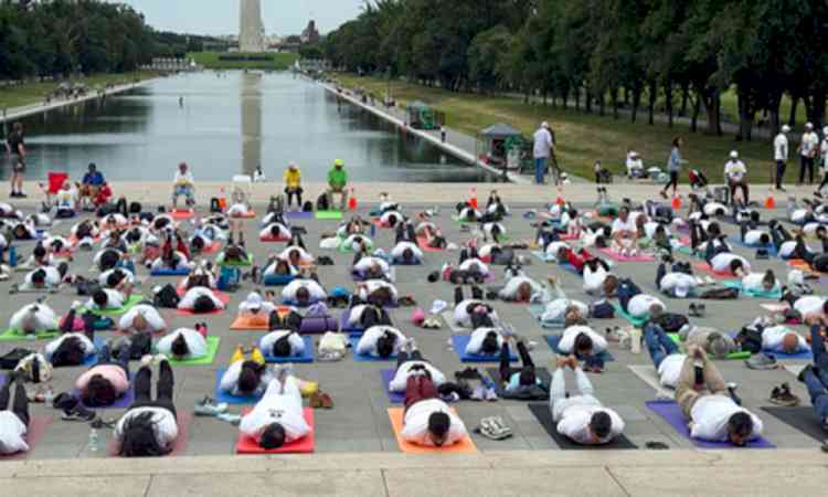 Yoga Day draws large crowd in Washington