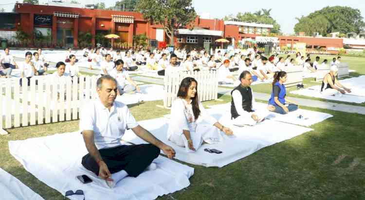 NGO Tushar Foundation Organises International Yoga Day Celebration, Sanjay Tandon Takes Part as Chief Guest