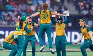 Women’s T20 WC: Credit to our bowlers for putting India under pressure, says de Klerk
