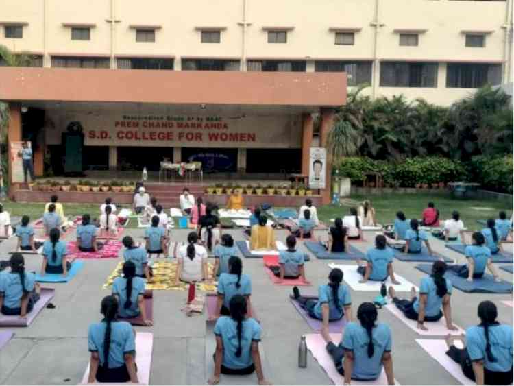 PCM S.D. College for Women Successfully Concludes Inspiring 10 - Day Yoga Camp Promoting Healthy Ageing and Holistic Wellness