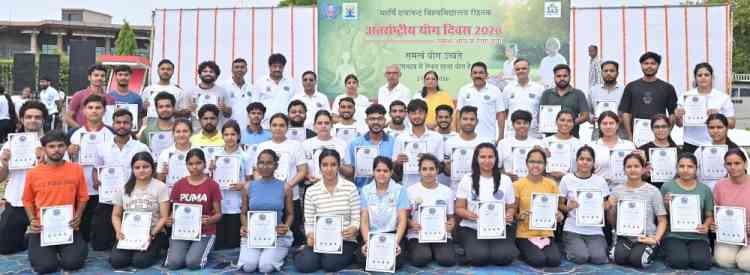 एमडीयू में अंतरराष्ट्रीय योग दिवस मनाया गया