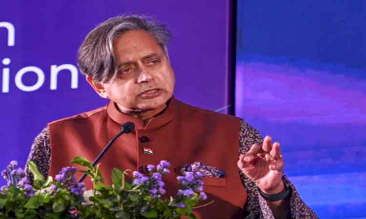 Shashi Tharoor thanks Jitendra Singh, recalls family ties during J&K visit