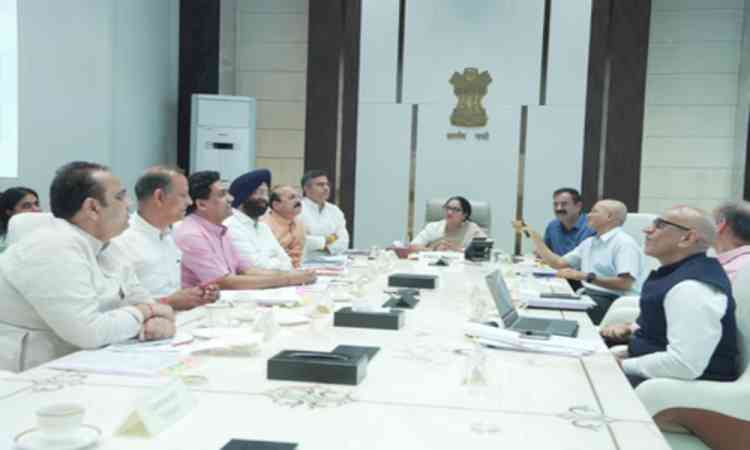Delhi govt unveils health scheme for 2.7 lakh construction workers, kin