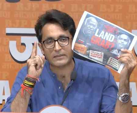 Mallikarjun Kharge, son Priyank usurped land belonging to poor through Siddharth Vihar Trust: BJP