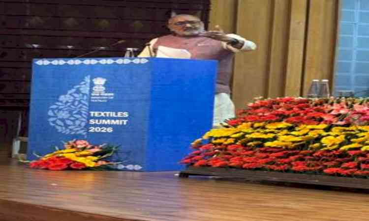 Time has come to execute district, state textile plans with proactive mindset: Giriraj Singh