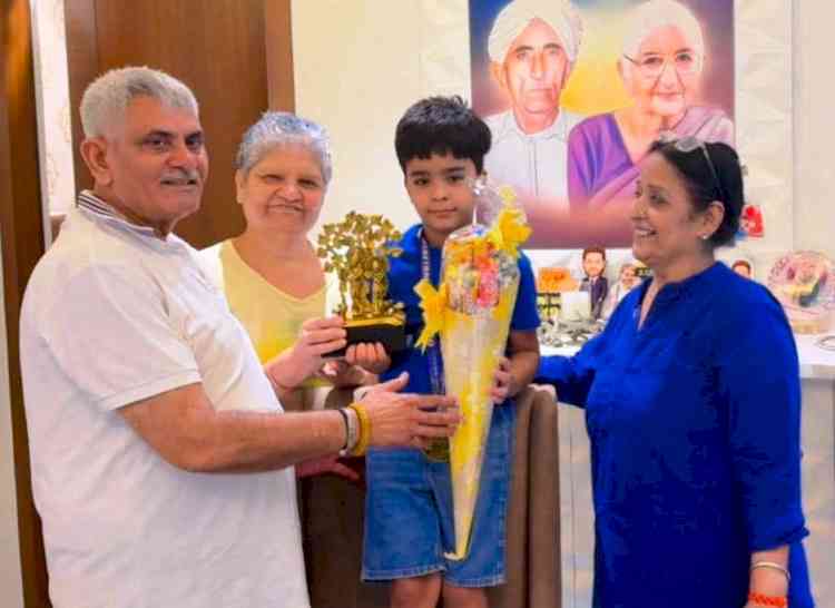 Former Minister Grover welcomes International Roller Skating Gold Medalist Devagya Arora